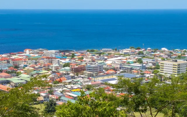 Dominica đề xuất bỏ thuế thu nhập từ nước ngoài của người cư trú